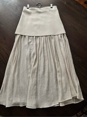 Zara Cream Maxi Skirt with sheet pleated layer | medium (us 4-6)